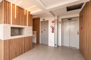 Image 37 - 328251