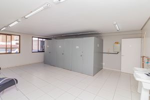 Image 30 - 926561