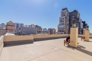Image 37 - 926561
