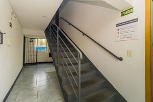 Image 11 - 692013