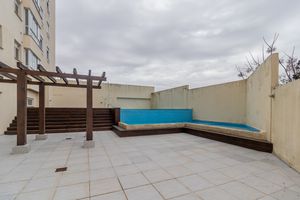 Image 10 - 883957