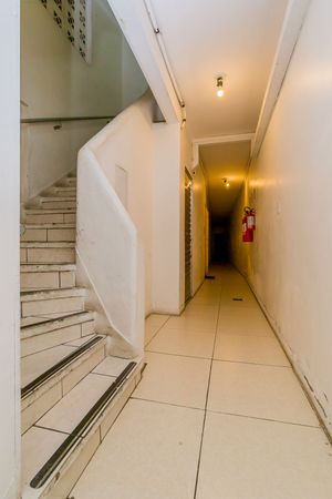 Image 29 - 915186