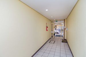 Image 22 - 240097