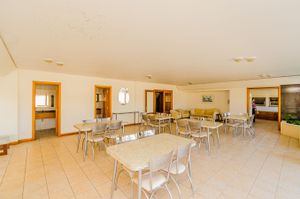 Image 112 - 818987