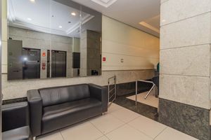 Image 23 - 881417