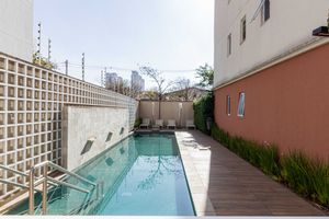 Image 21 - 899796