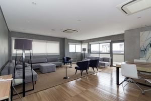 Image 17 - 903384