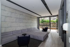 Image 19 - 903384