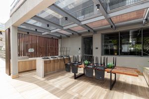 Image 21 - 903384