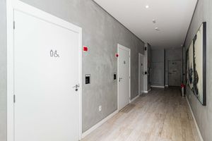 Image 32 - 903384