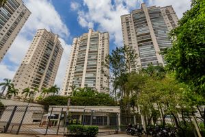 Image 82 - 921415
