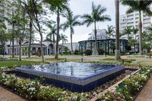 Image 19 - 915179