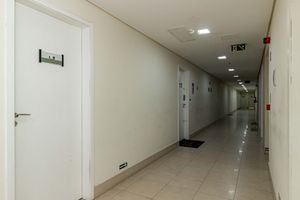 Image 23 - 915179