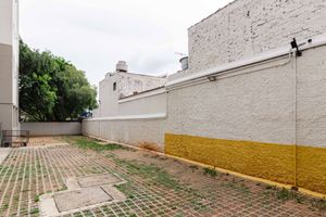 Image 46 - 932330