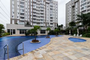 Image 70 - 932330