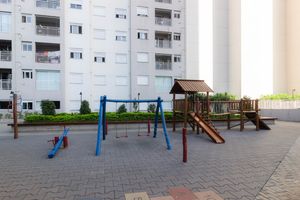 Image 32 - 871328