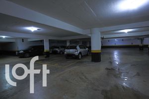 Image 140 - 921957