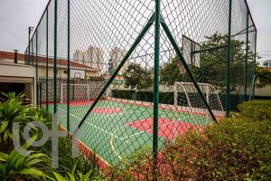 Image 98 - 921957