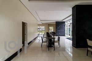 Image 163 - 921957