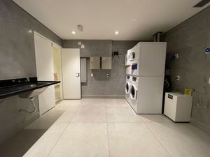 Image 34 - 923936