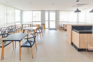 Image 31 - 925989