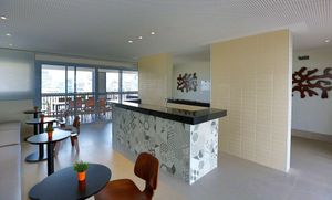 Image 33 - 892519