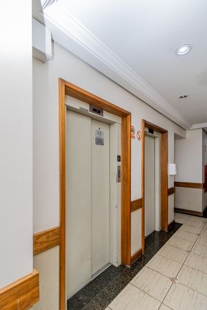 Image 26 - 651019