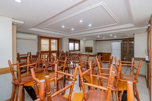 Image 32 - 651019