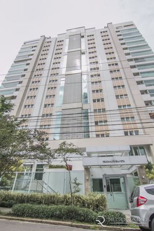 Image 25 - 210