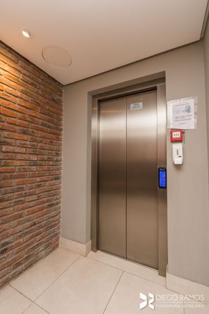 Image 3 - 2112