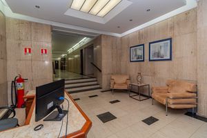 Image 34 - 353019