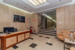 Image 35 - 353019