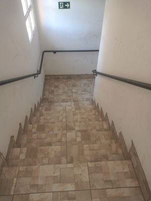 Image 17 - 21563
