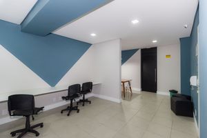 Image 27 - 806524