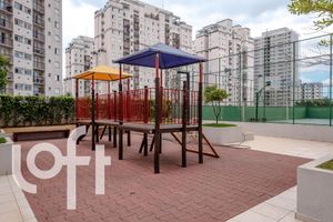 Image 14 - 21781