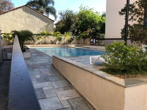 Image 35 - 879694