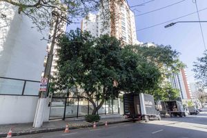 Image 1 - 22056