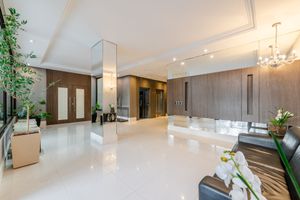 Image 32 - 889259