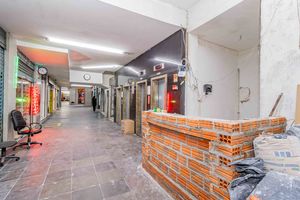 Image 21 - 187001