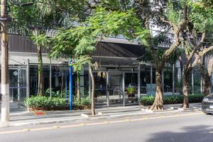 Image 31 - 873913