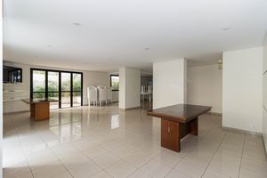 Image 14 - 22637