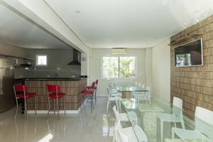 Image 16 - 22637