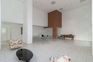 Image 39 - 916778
