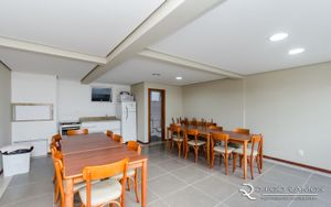 Image 4 - 2282