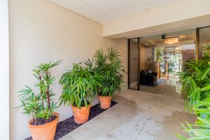 Image 1 - 2287