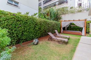 Image 70 - 916722