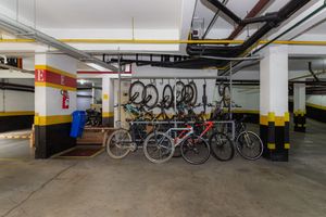 Image 63 - 869215