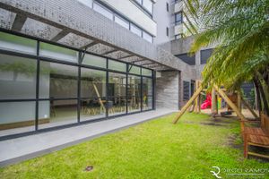 Image 17 - 175652