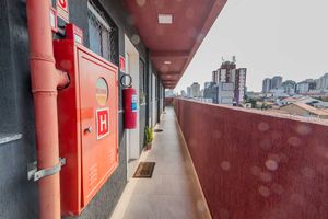 Image 14 - 883532