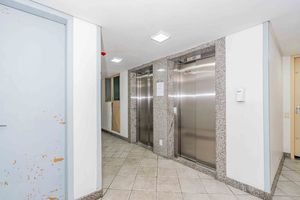 Image 37 - 928337